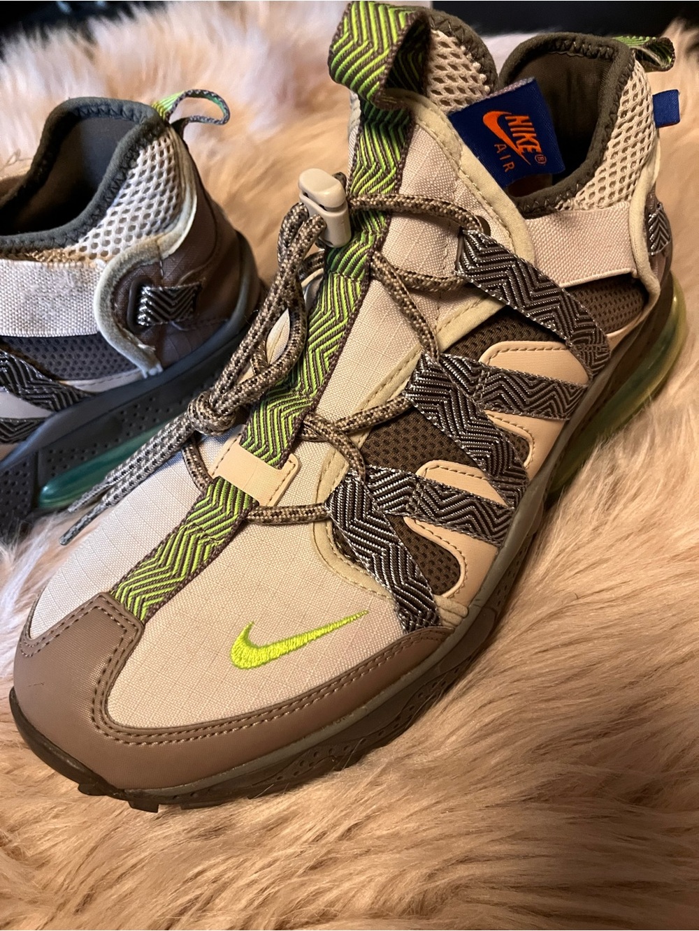 Nike Trail Runner in Beige with Neon Green Accents